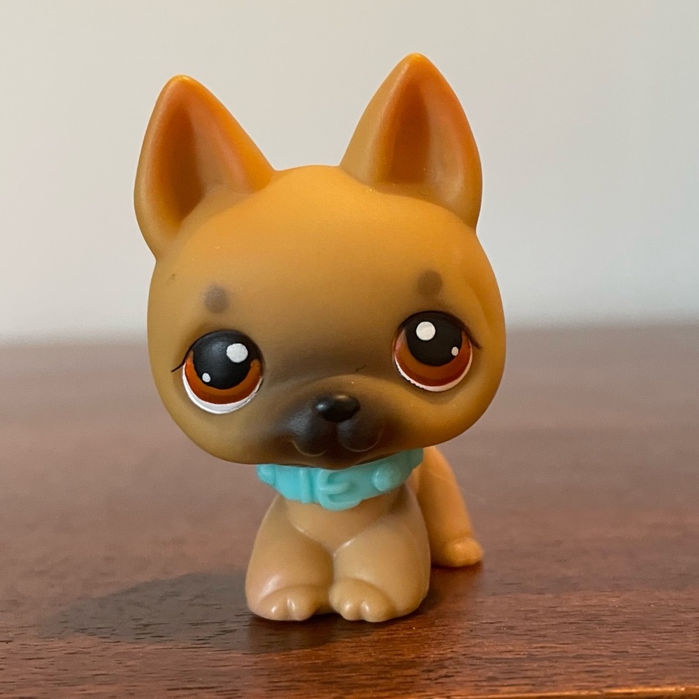 2004 Littlest Pet Shop German Shepherd #61